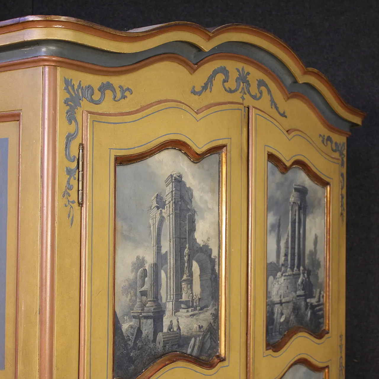 Piedmontese lacquered, gilded and painted wardrobe, 20th century 11