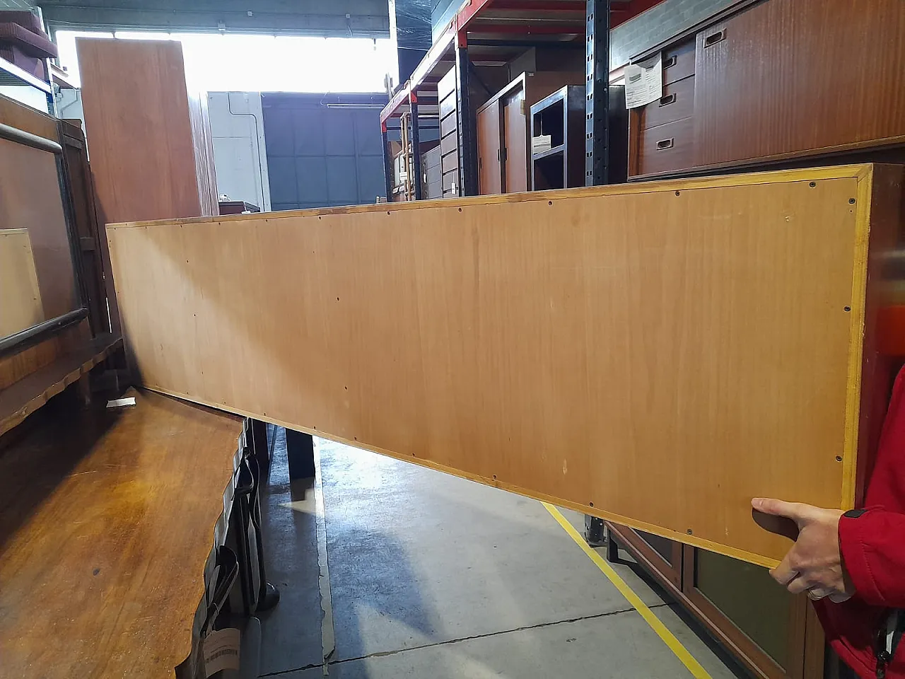 Mobile contenitore sospeso con ante battenti e vano a giorno, '900 12