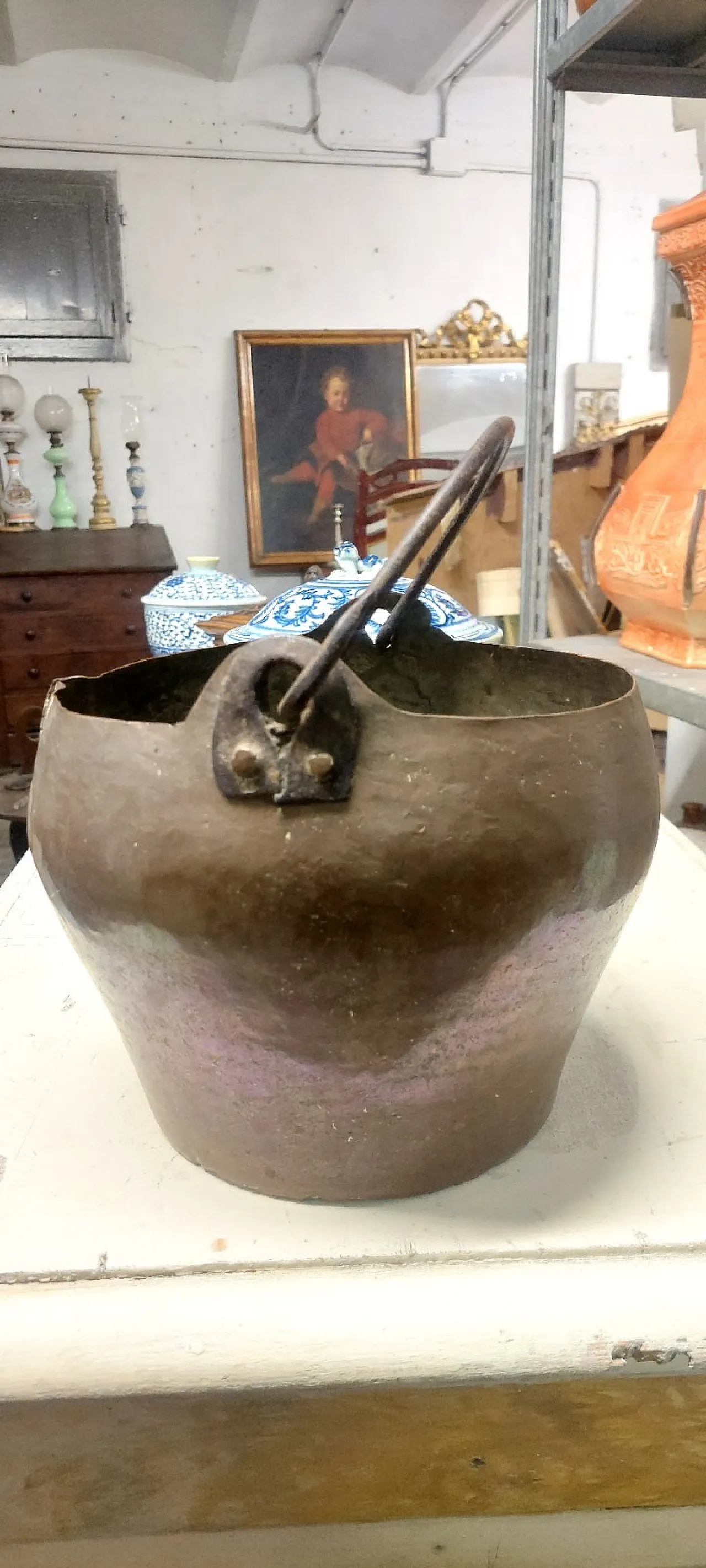 Secchio per acqua in rame sbalzato con manici in ferro, '700 10