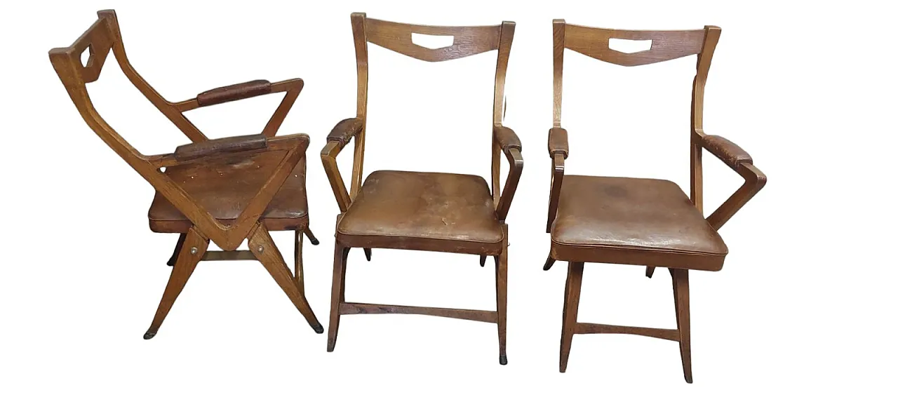 3 Poltroncine in rovere con braccioli e schienale mossi, anni '50 2