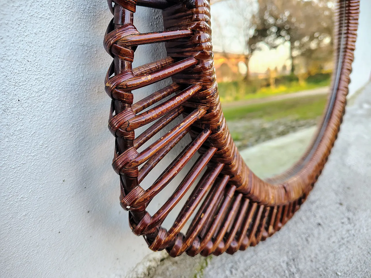 Specchio con cornice intrecciata atribuibile a Franco Albini, anni '60 4