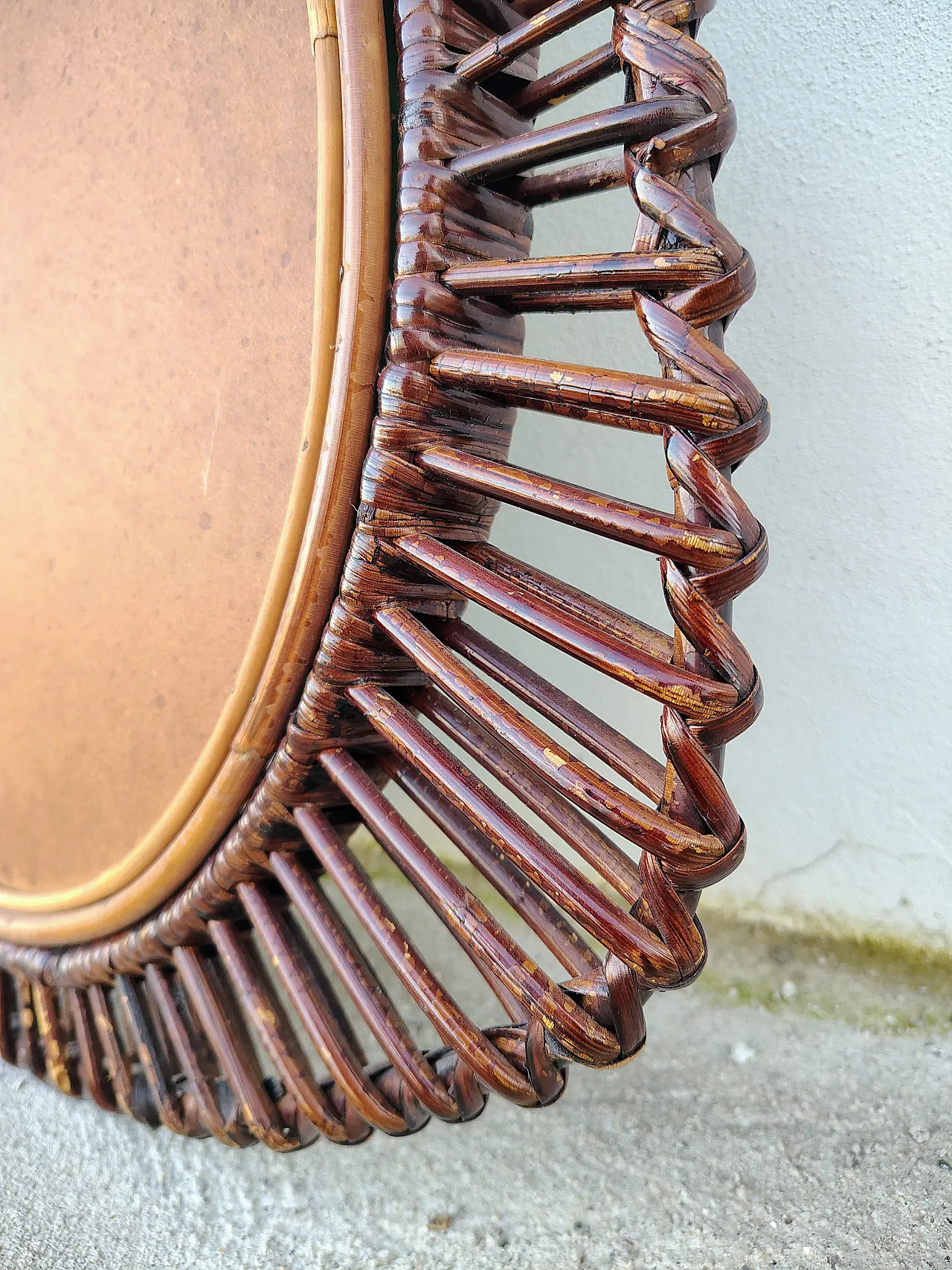 Specchio con cornice intrecciata atribuibile a Franco Albini, anni '60 13