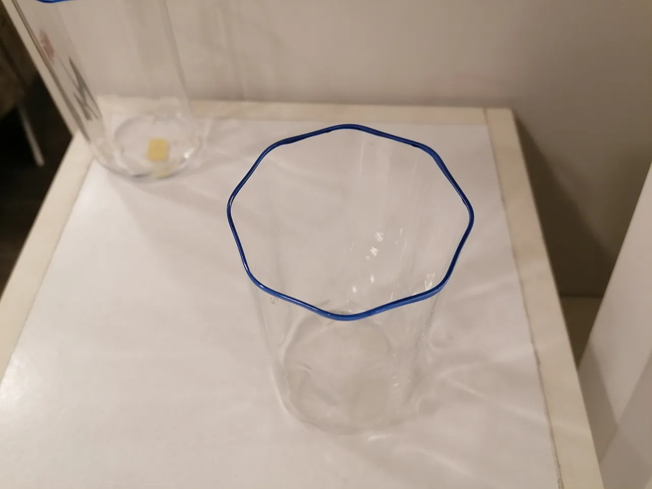 2 bicchieri in cristallo muranese filo blu di Carlo Moretti, anni '80 4