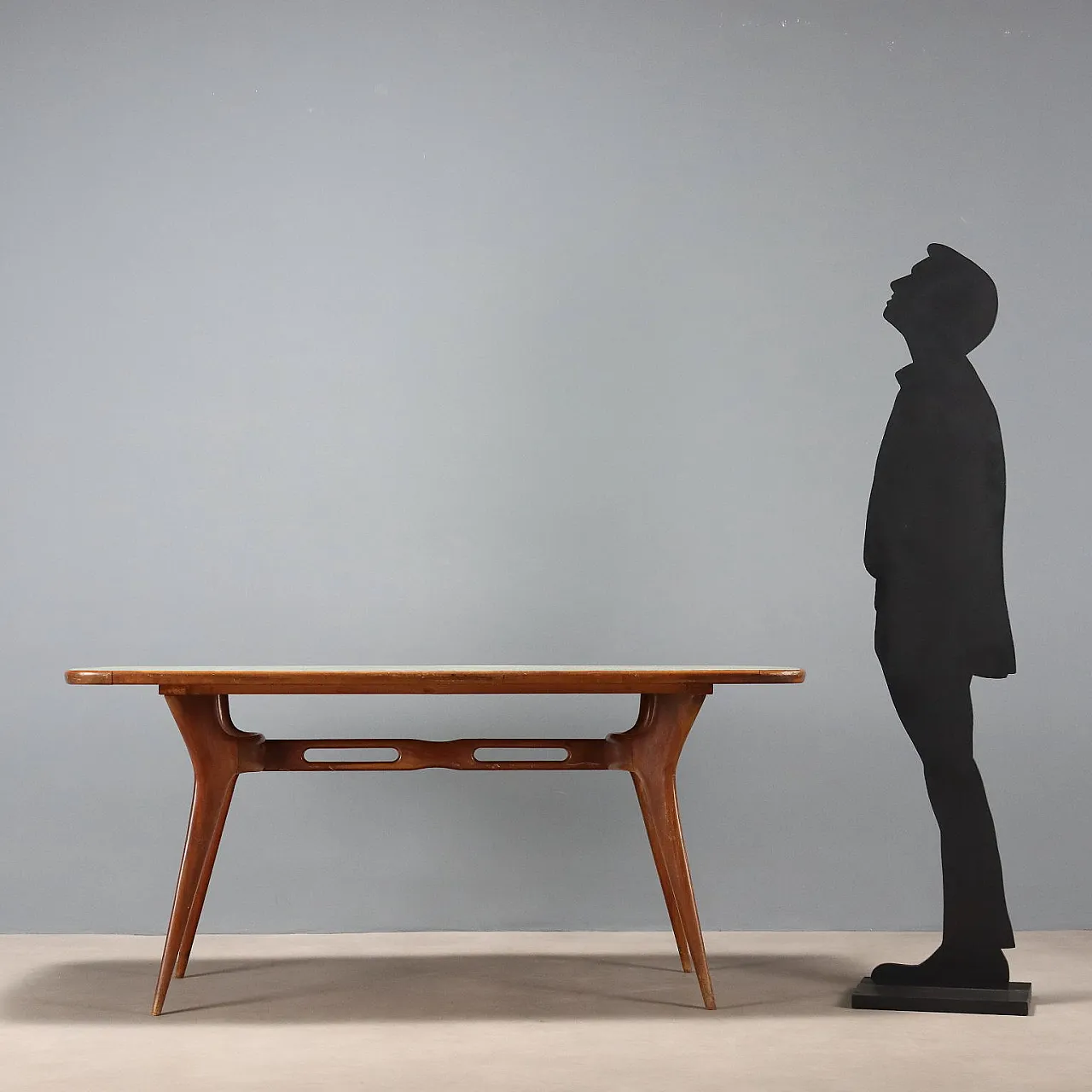 Tavolo da pranzo con gambe in legno di faggio e piano in vetro, '900 2