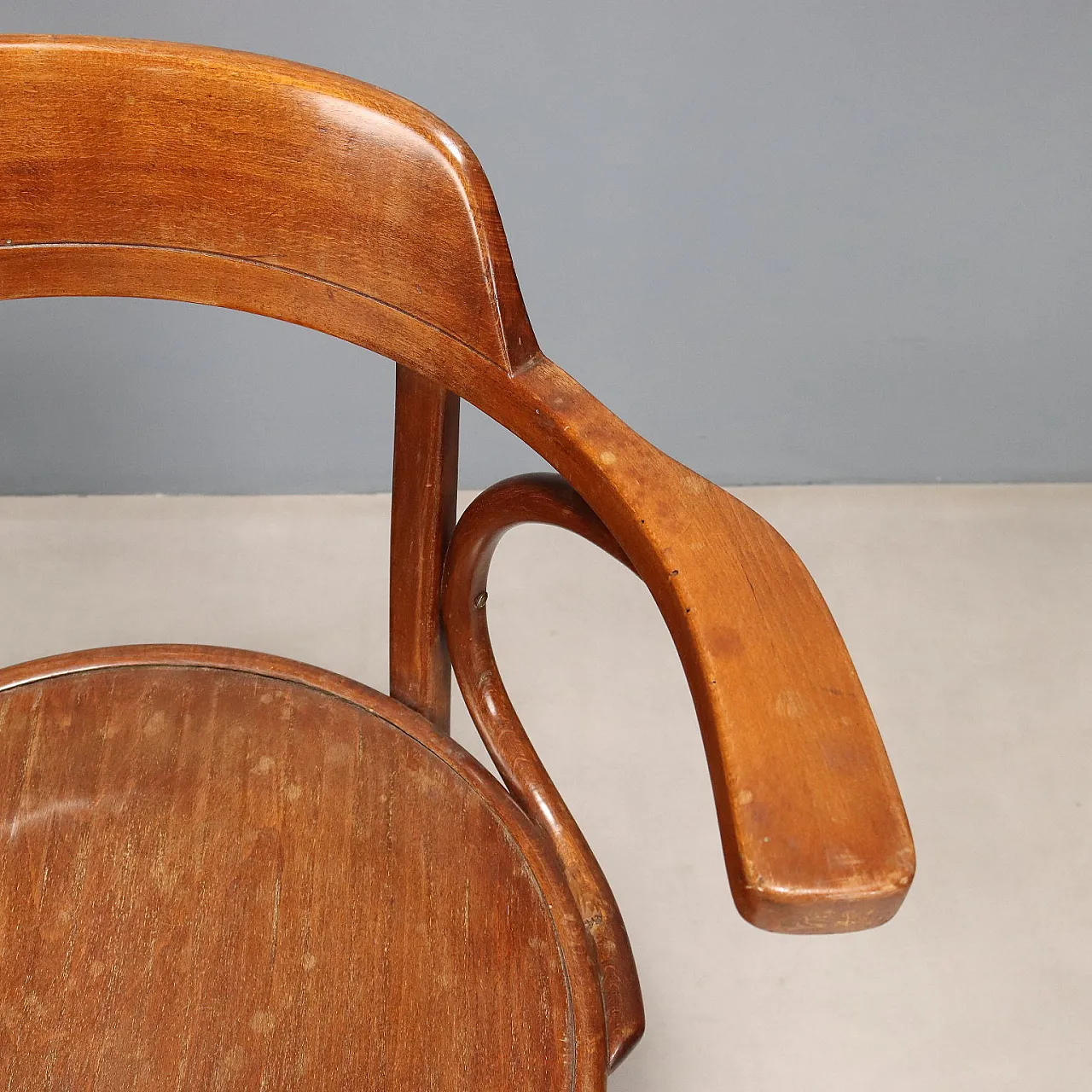 3 Poltrone in faggio tinto noce, primo '800 4