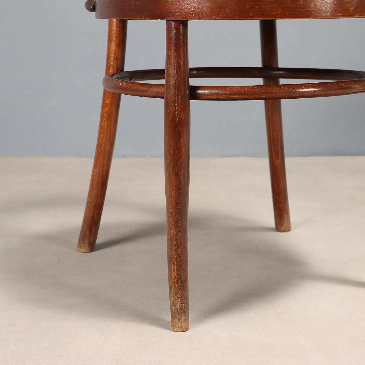 3 Poltrone in faggio tinto noce, primo '800 7