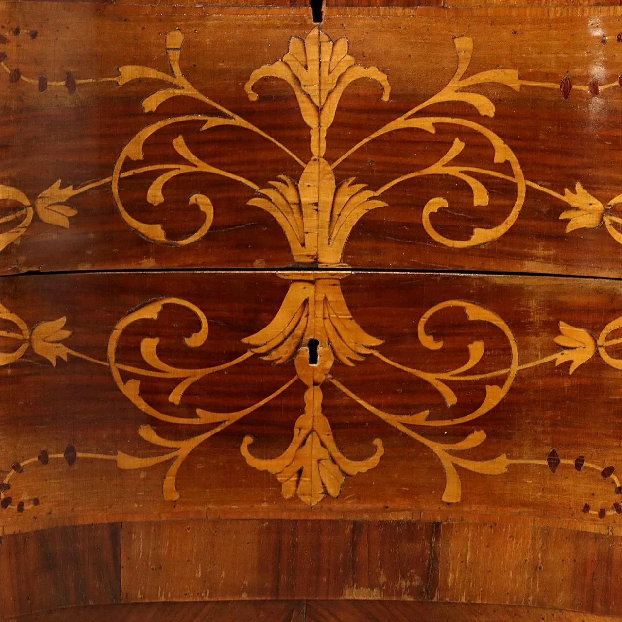 Walnut drop chest with maple fillets and inlays, 20th century 8