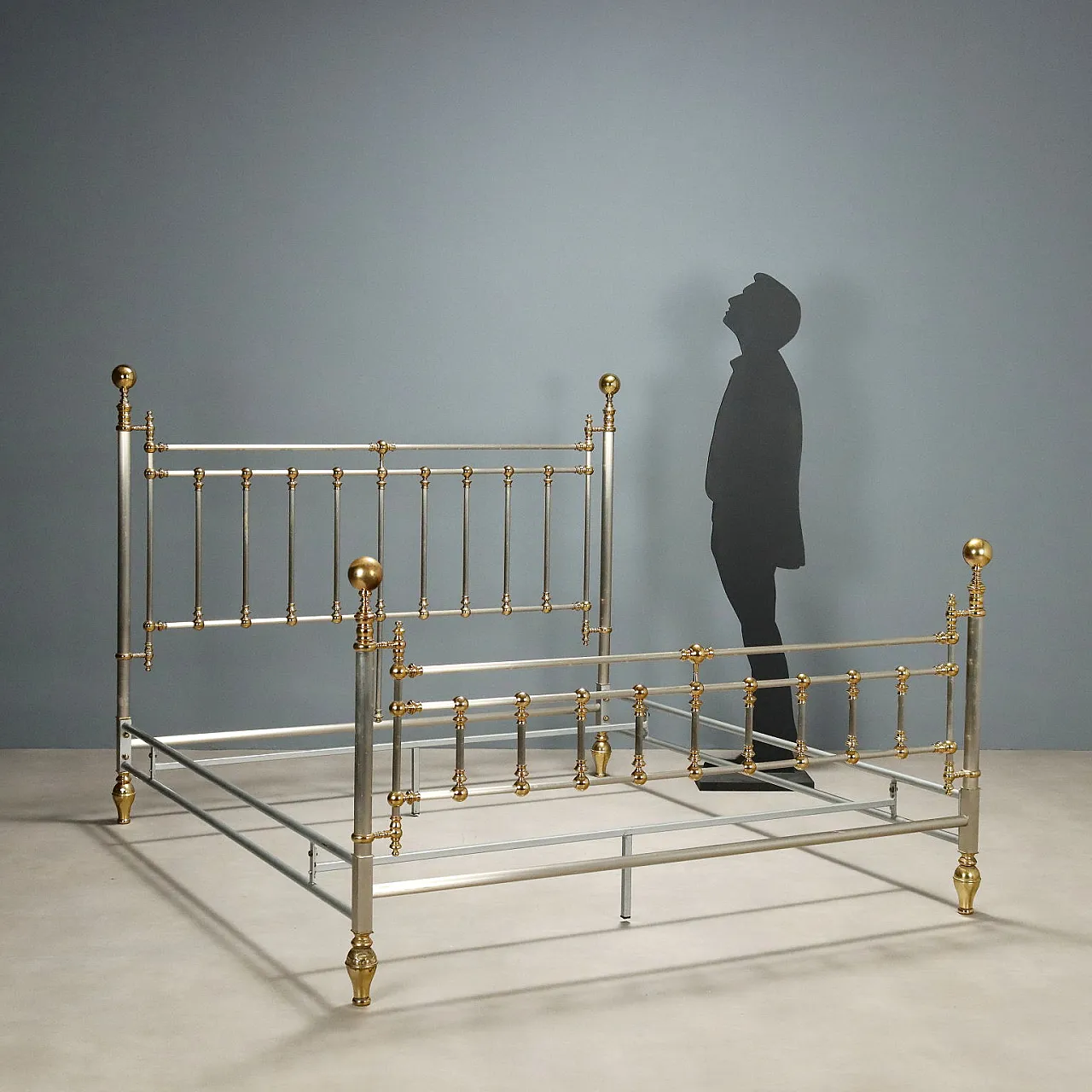 Letto matrimoniale in ottone lucido alternato, '900 3