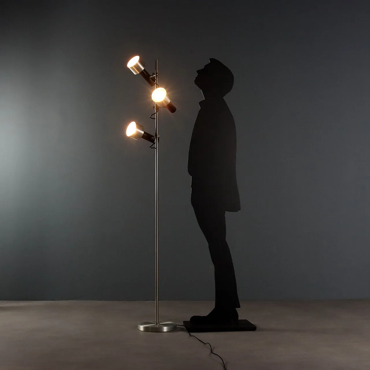 Lampada da terra a tre punti luce in alluminio e ferro, anni '60 3