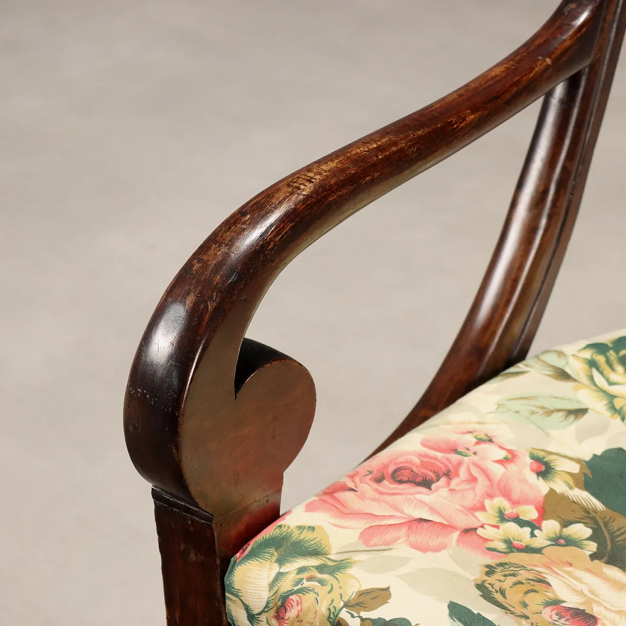 Poltrona Luigi Filippo in noce con cuscino sfoderabile, '800 4