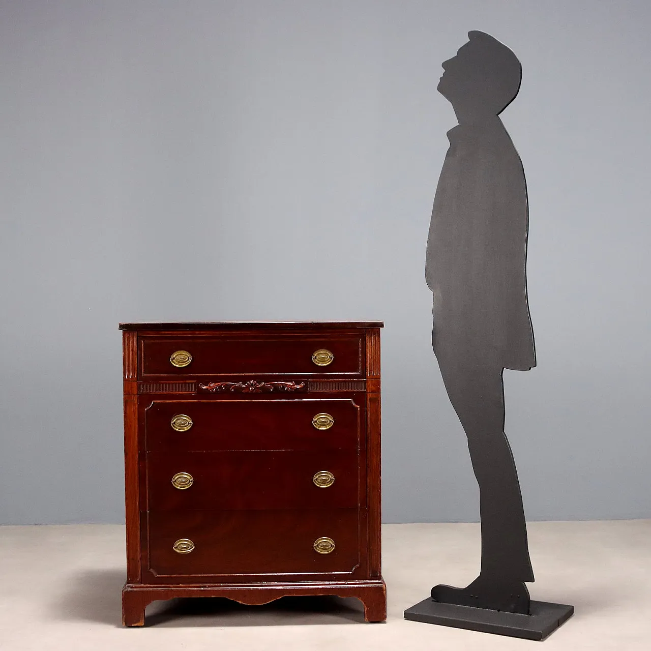 Cassettiera in mogano e lamiera incisa, '900 2