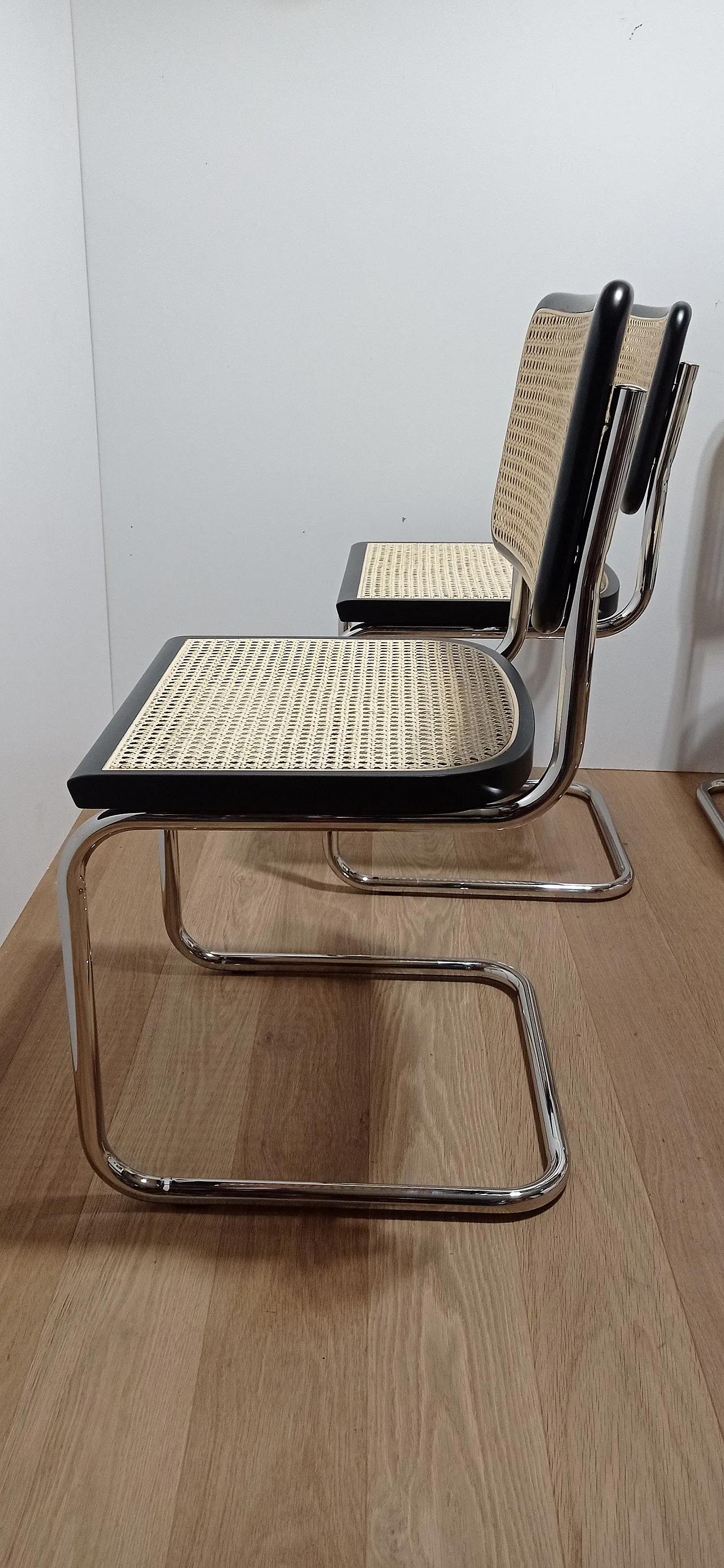 6 Cesca B32 chairs, lacquered in black MDF, 1980s 79