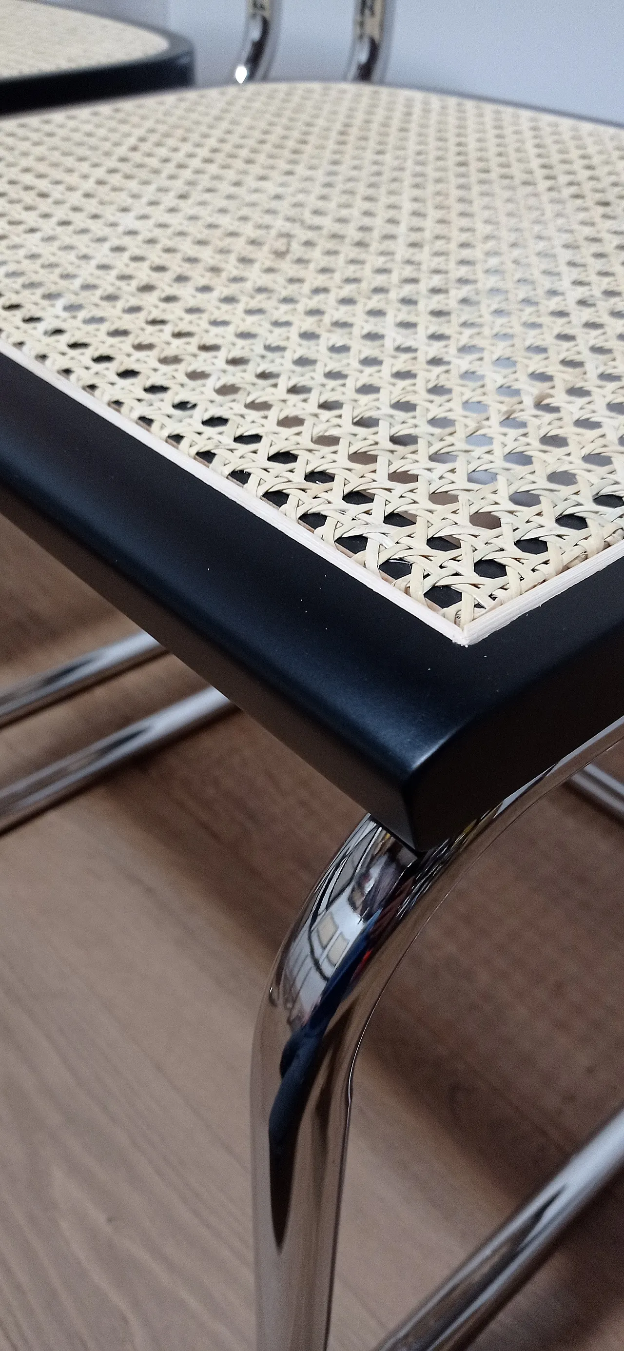 6 Cesca B32 chairs, lacquered in black MDF, 1980s 113