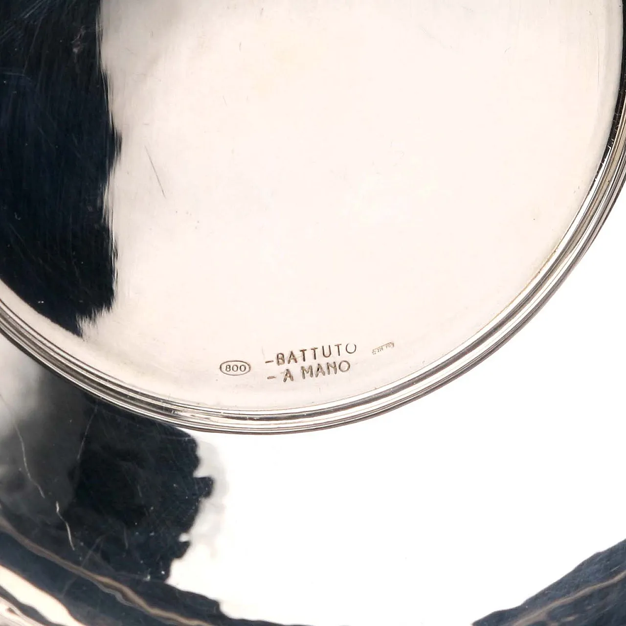 Ciotola in argento sbalzato a mano con bordo ondulato, '900 7