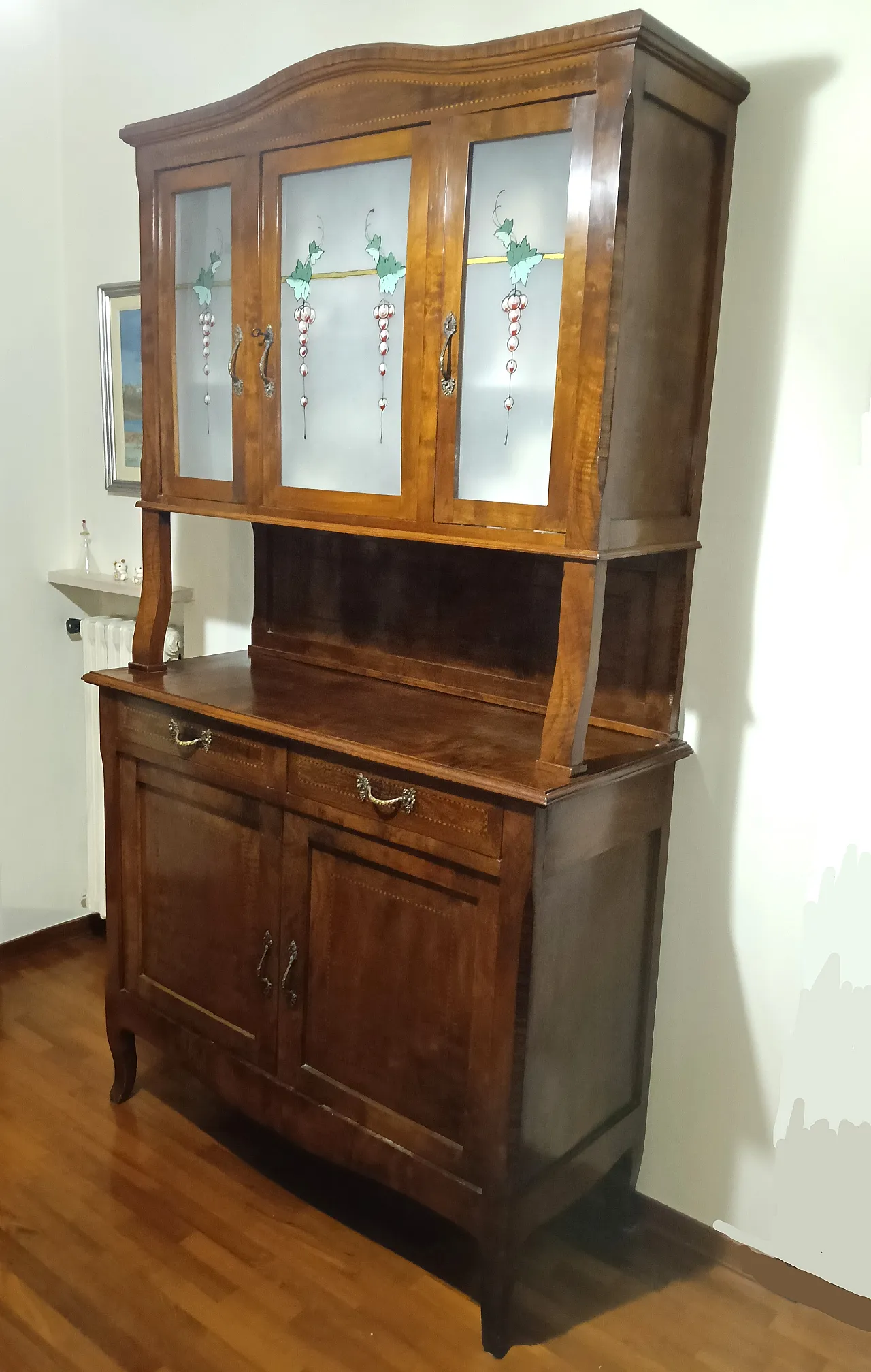 Sideboard with decorated display cases, 19th century 7