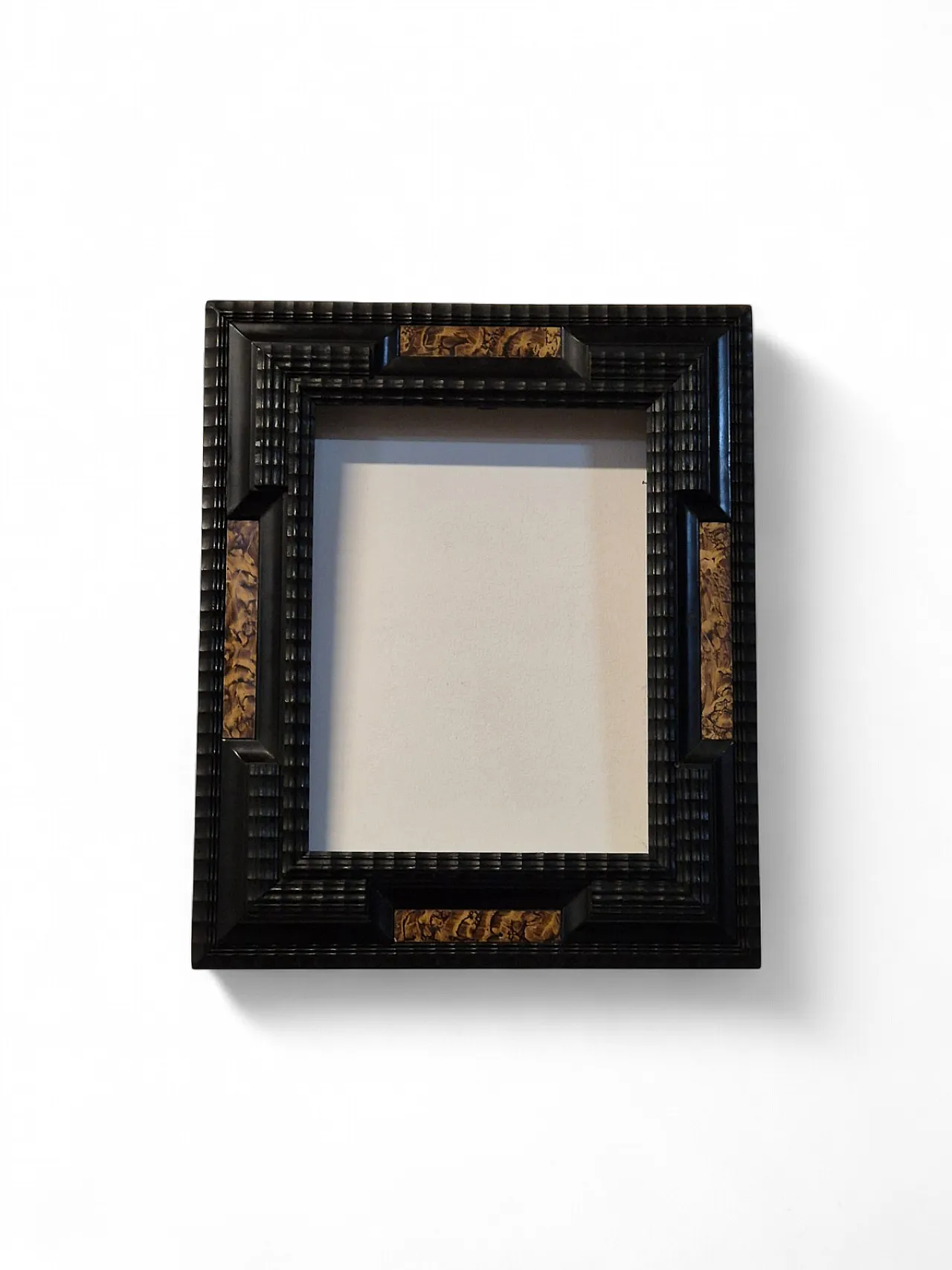 Antique Italian frame in ebonized wood with guilloché workmanship 12
