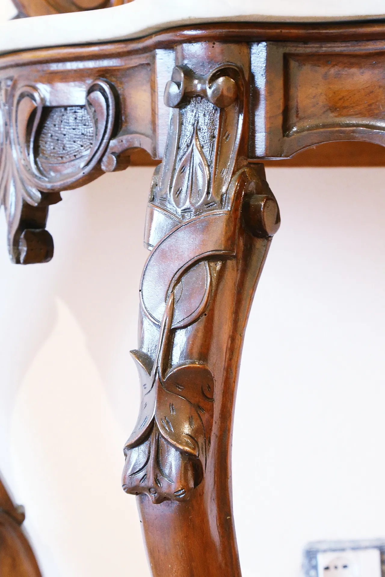 Umbertine console with mirror, walnut wood, Carrara marble, 19th c. 10