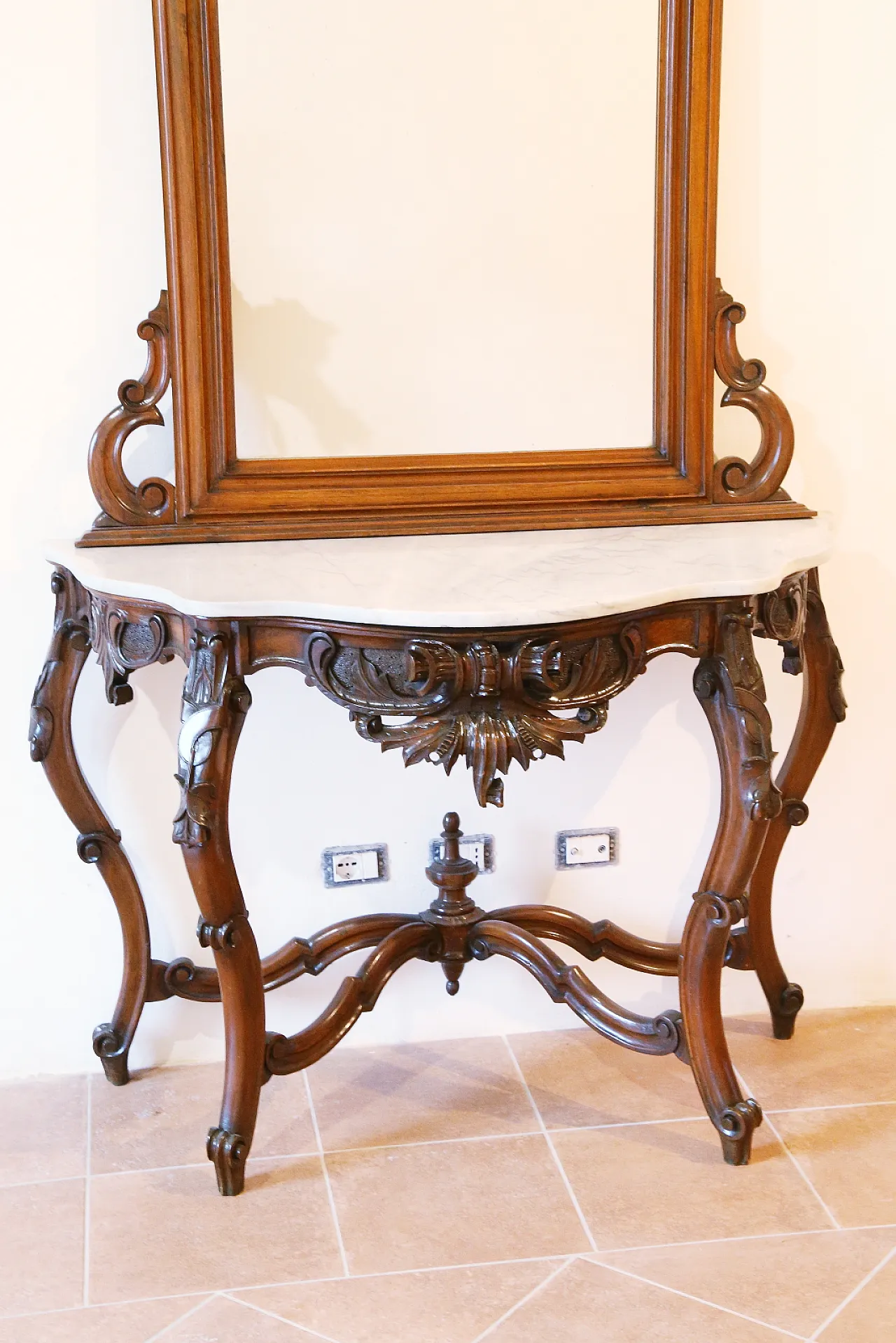 Umbertine console with mirror, walnut wood, Carrara marble, 19th c. 11