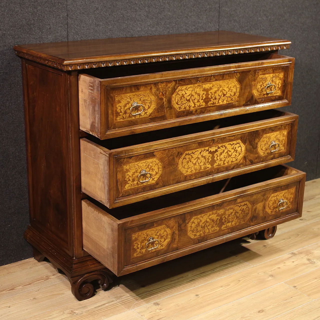 Cassettone intarsiato, '900 6