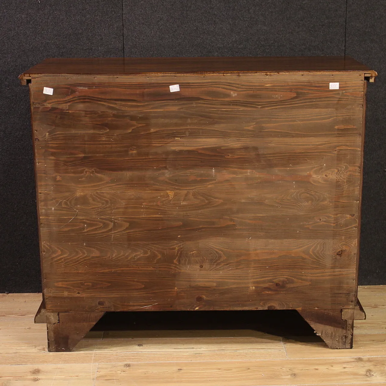 Cassettone intarsiato, '900 7