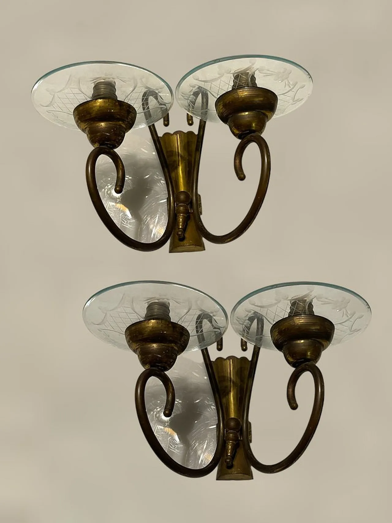 Pair of Etched glass and bronze wall light by Pietro Chiesa, 1950s 1