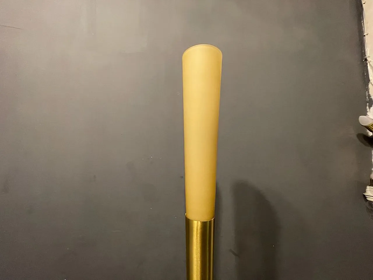 Flûte floor lamp in satin brass, 1980s 2
