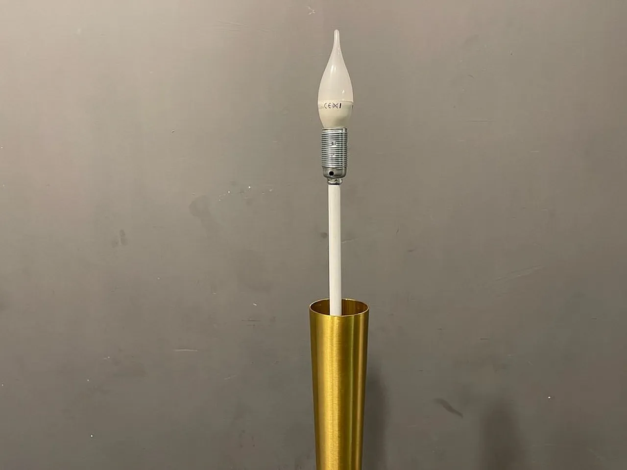 Flûte floor lamp in satin brass, 1980s 4