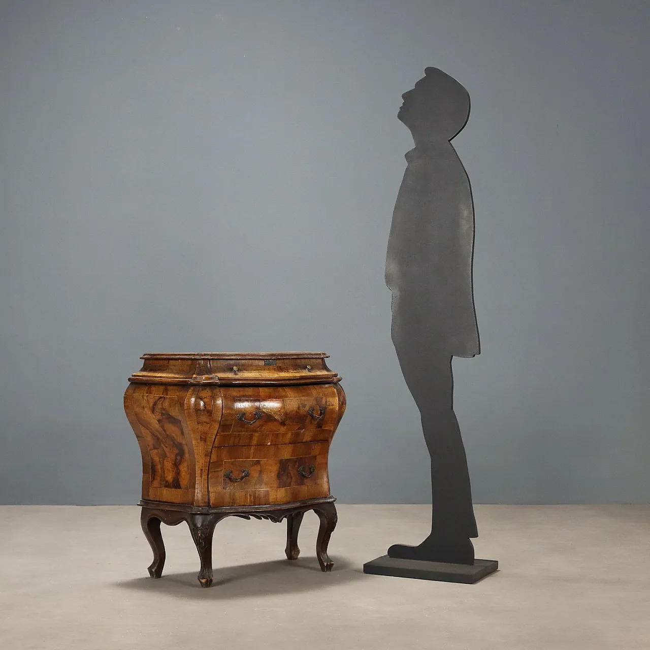 Cassettone in noce in stile tardo barocco, '900 2