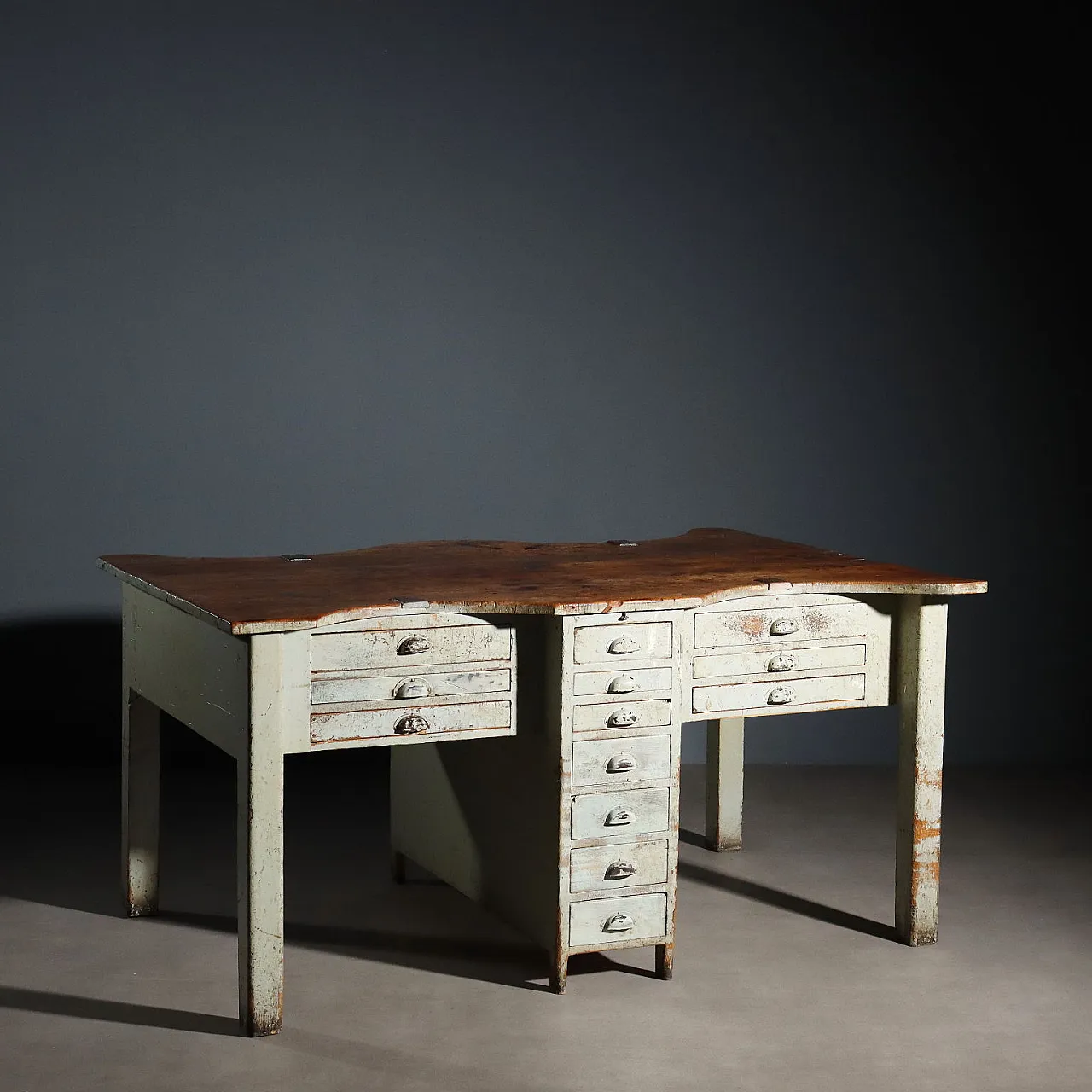 Banco da lavoro con quattro postazioni di lavoro, '900 1