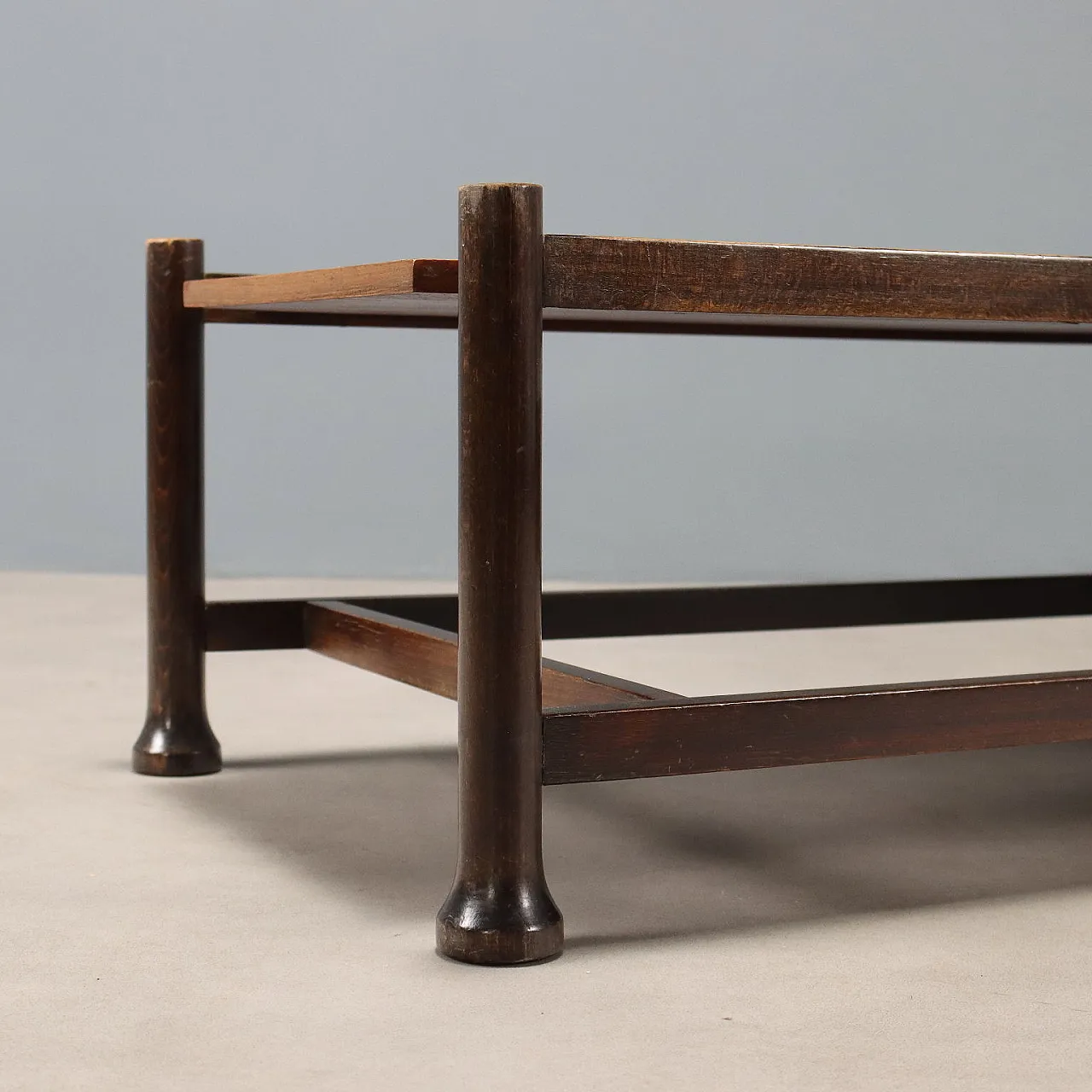 Tavolino legno massello e piano impiallacciato in legno esotico, '900 4