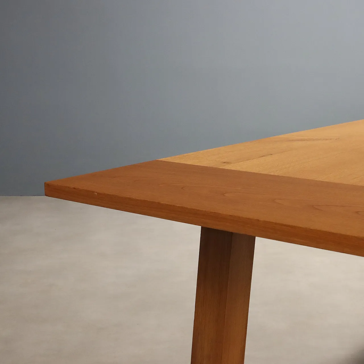 Tavolo in massello di rovere e metallo smaltato nero, '900 5