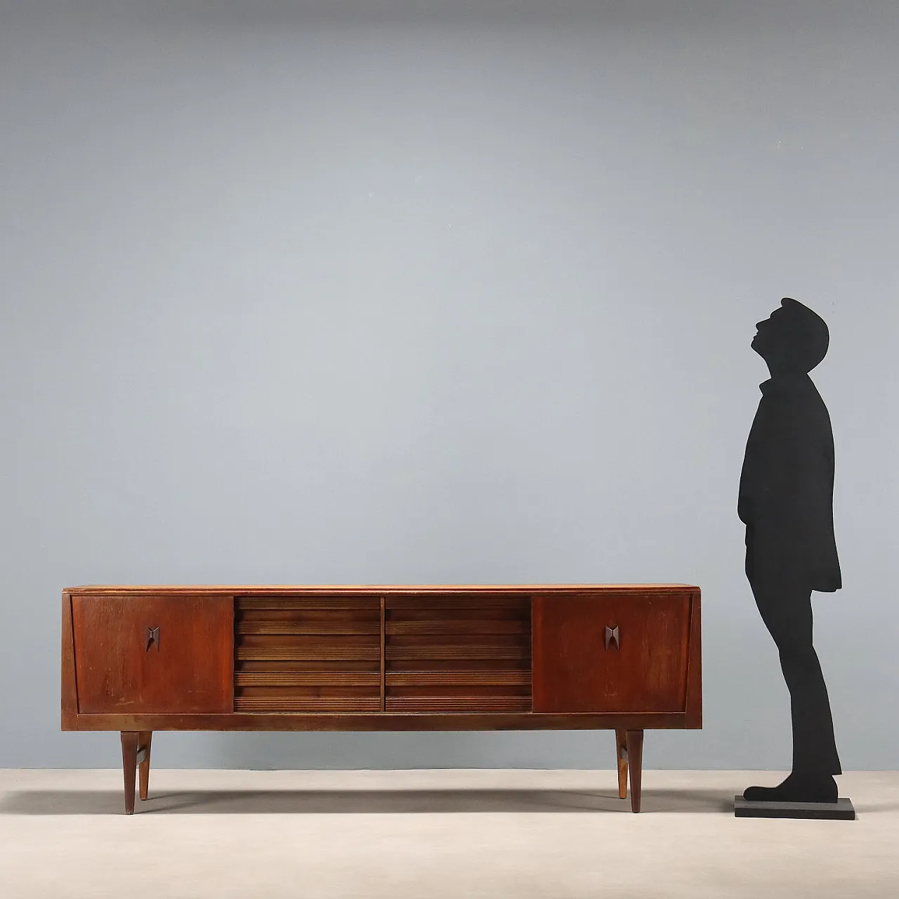 Credenza impiallacciata in teak con ante e cassetti a battente, '900 3