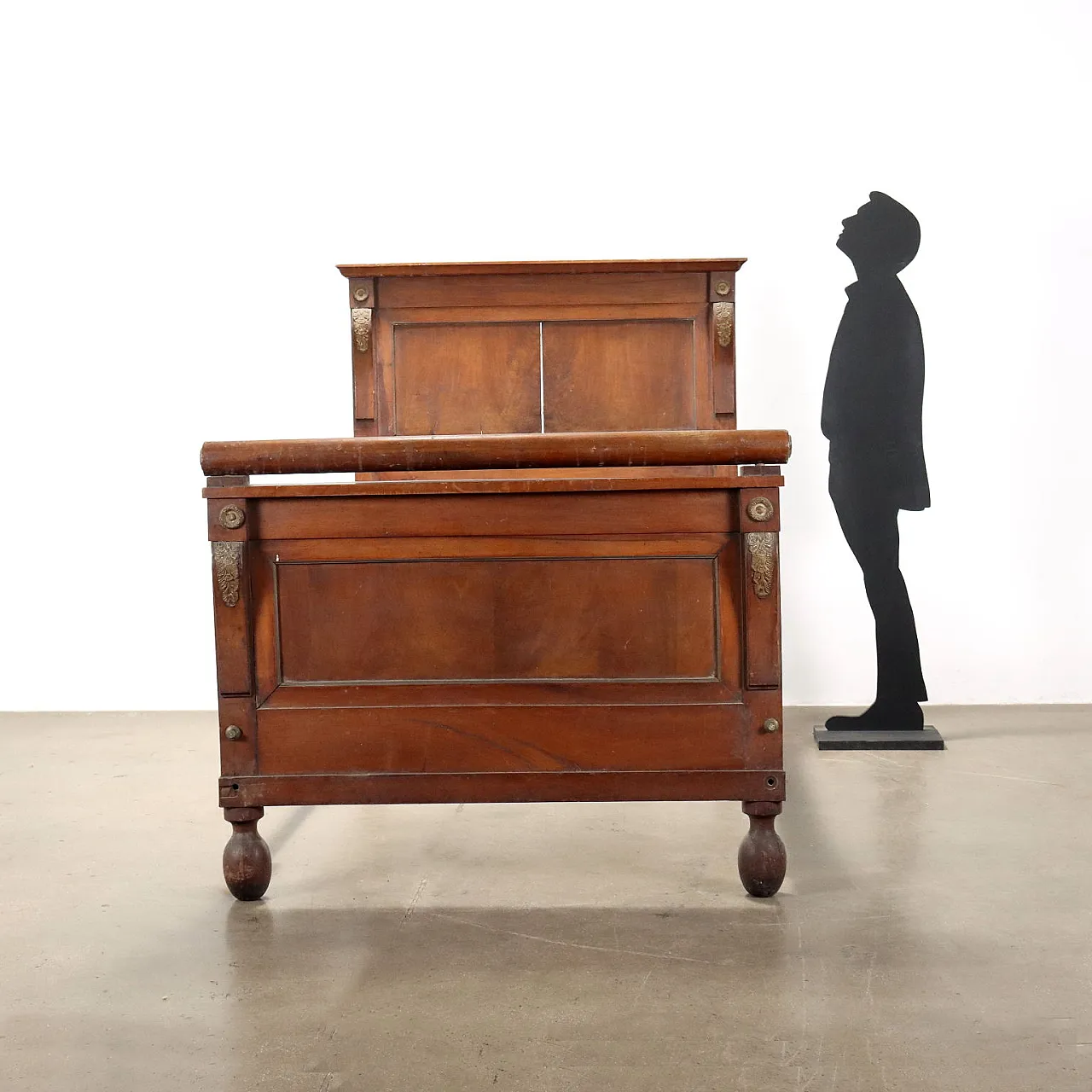Letto matrimoniale Impero in noce, '800 2