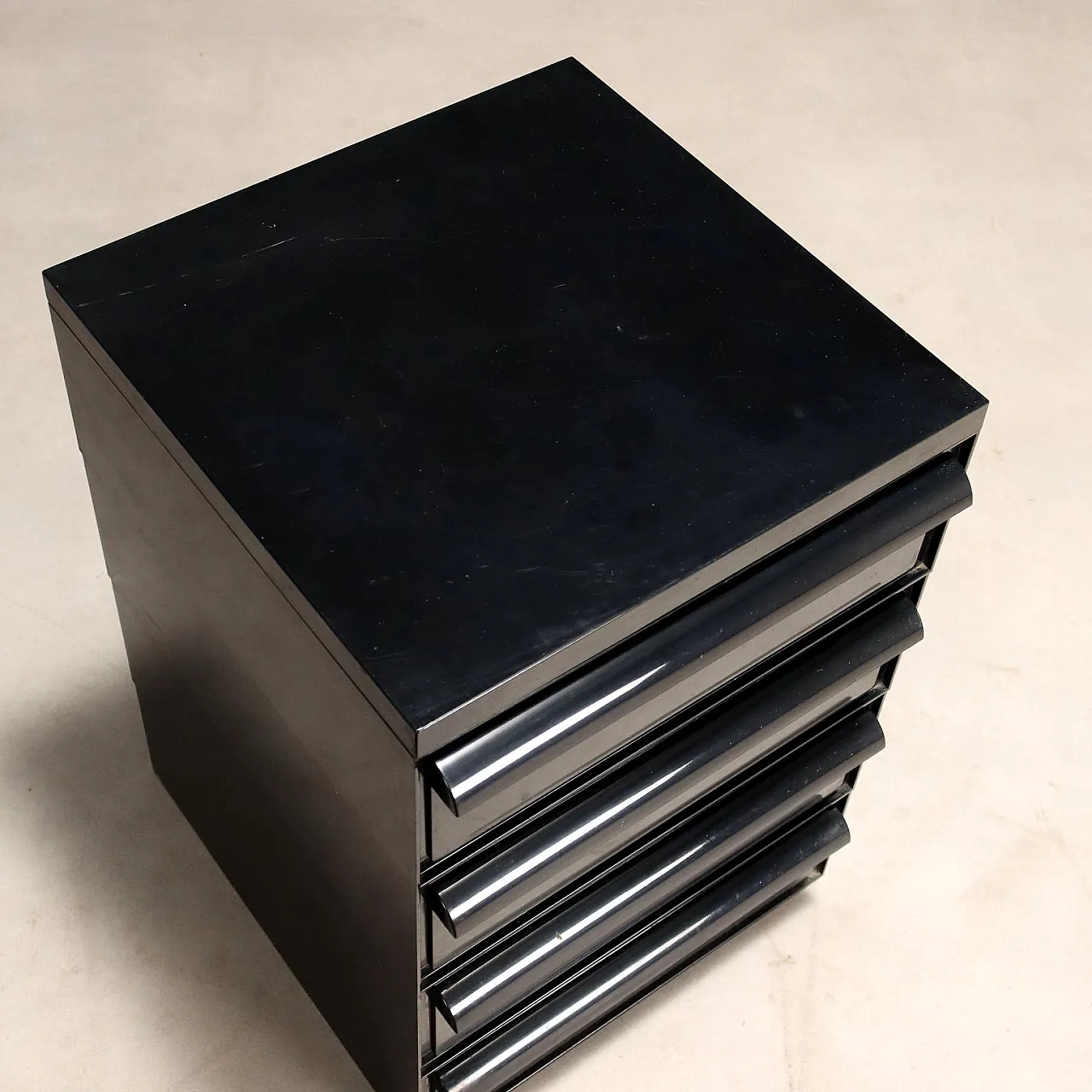 Chest of drawers, black plastic material, 20th century 5