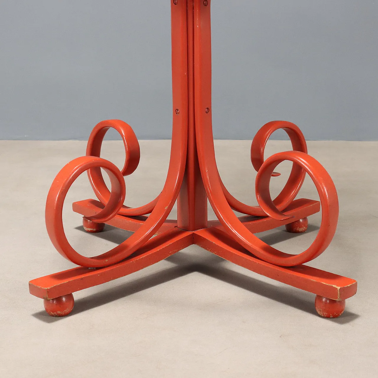 Lacquered wooden coat rack, 20th century 5