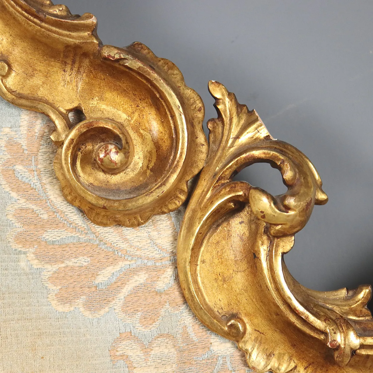 Carved and gilded wooden headboard, late 19th century 6