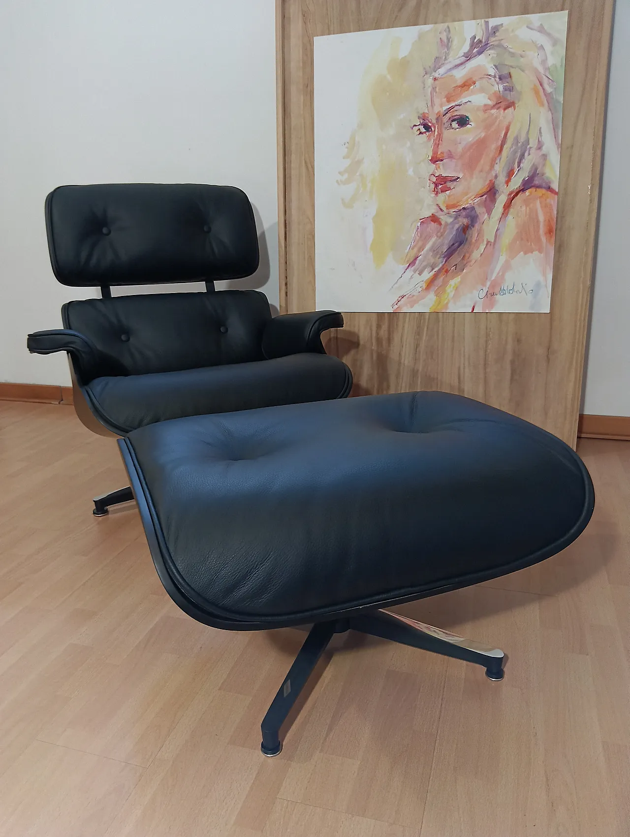 Poltrona e pouf in pelle di Charles & Ray Eames per Alivar, anni 2000 7