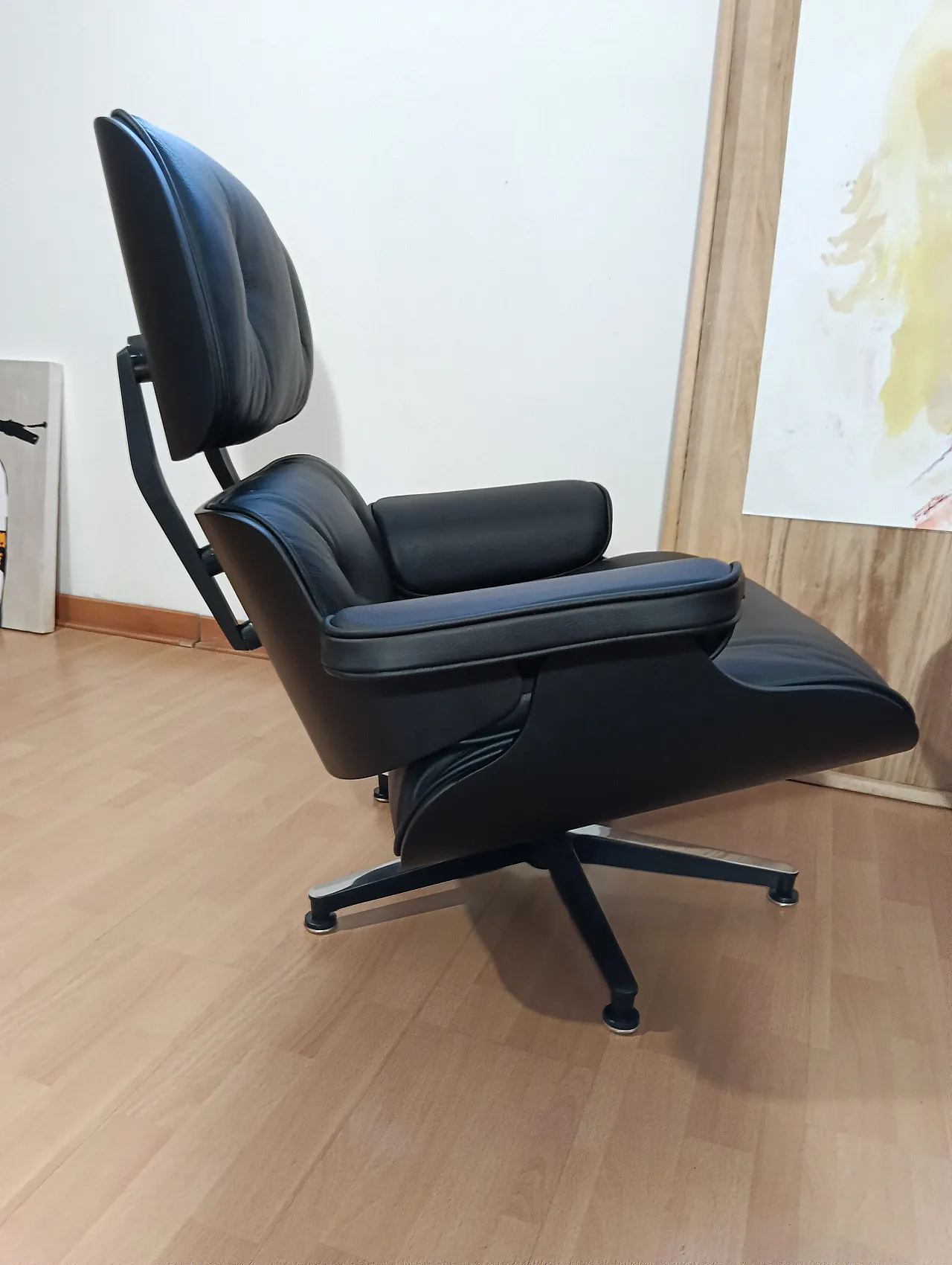 Poltrona e pouf in pelle di Charles & Ray Eames per Alivar, anni 2000 42