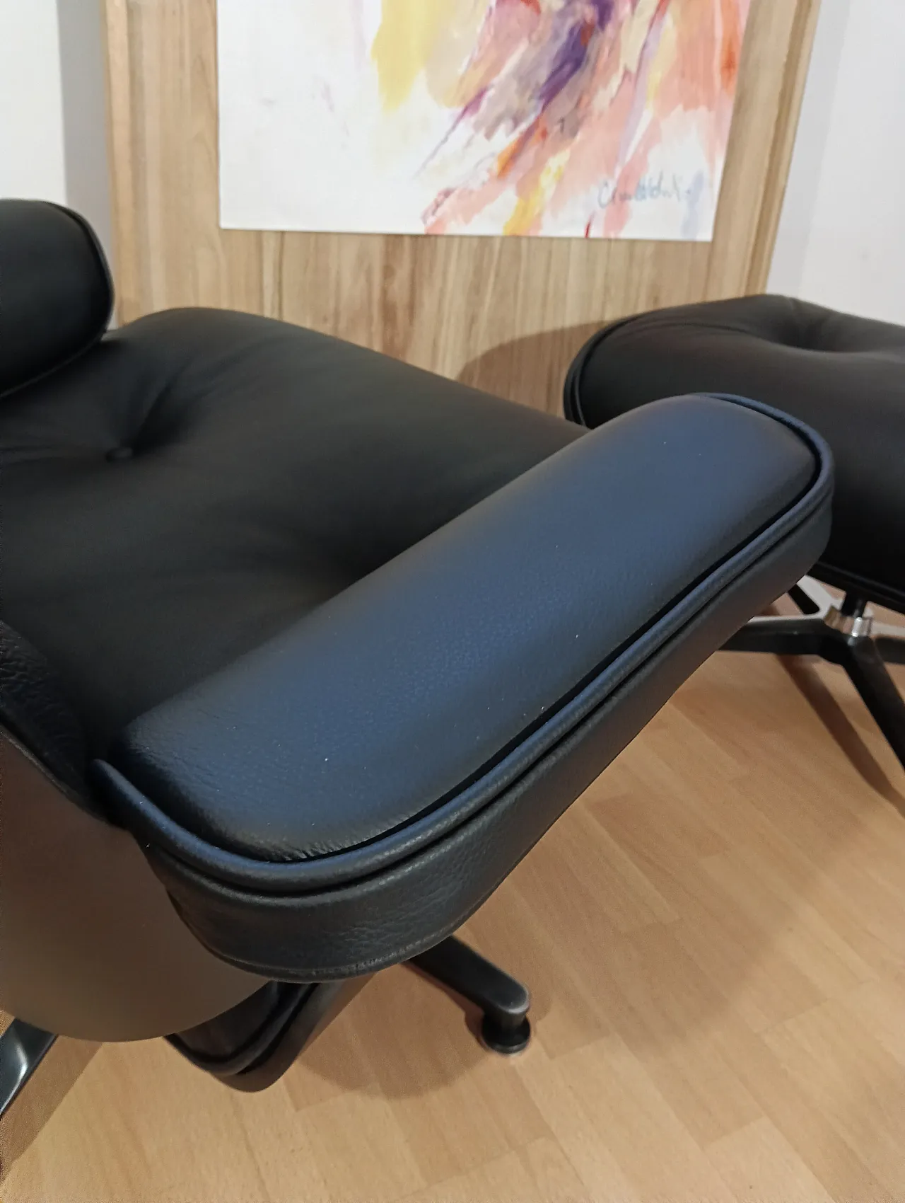 Poltrona e pouf in pelle di Charles & Ray Eames per Alivar, anni 2000 47