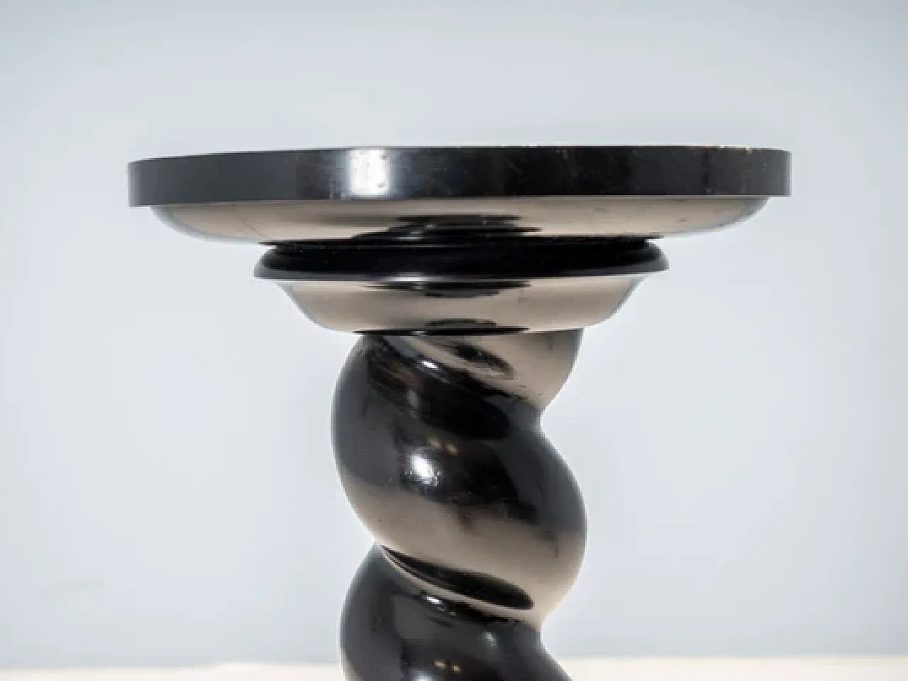 Baroque-inspired flower pedestal in walnut, 1920s 4