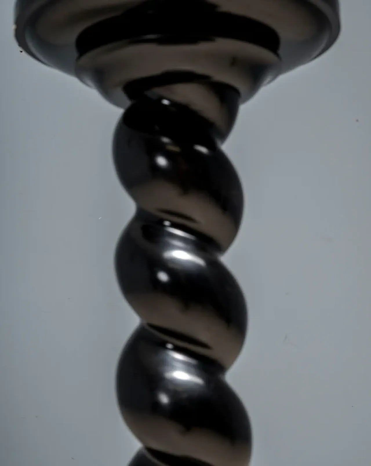 Baroque-inspired flower pedestal in walnut, 1920s 6