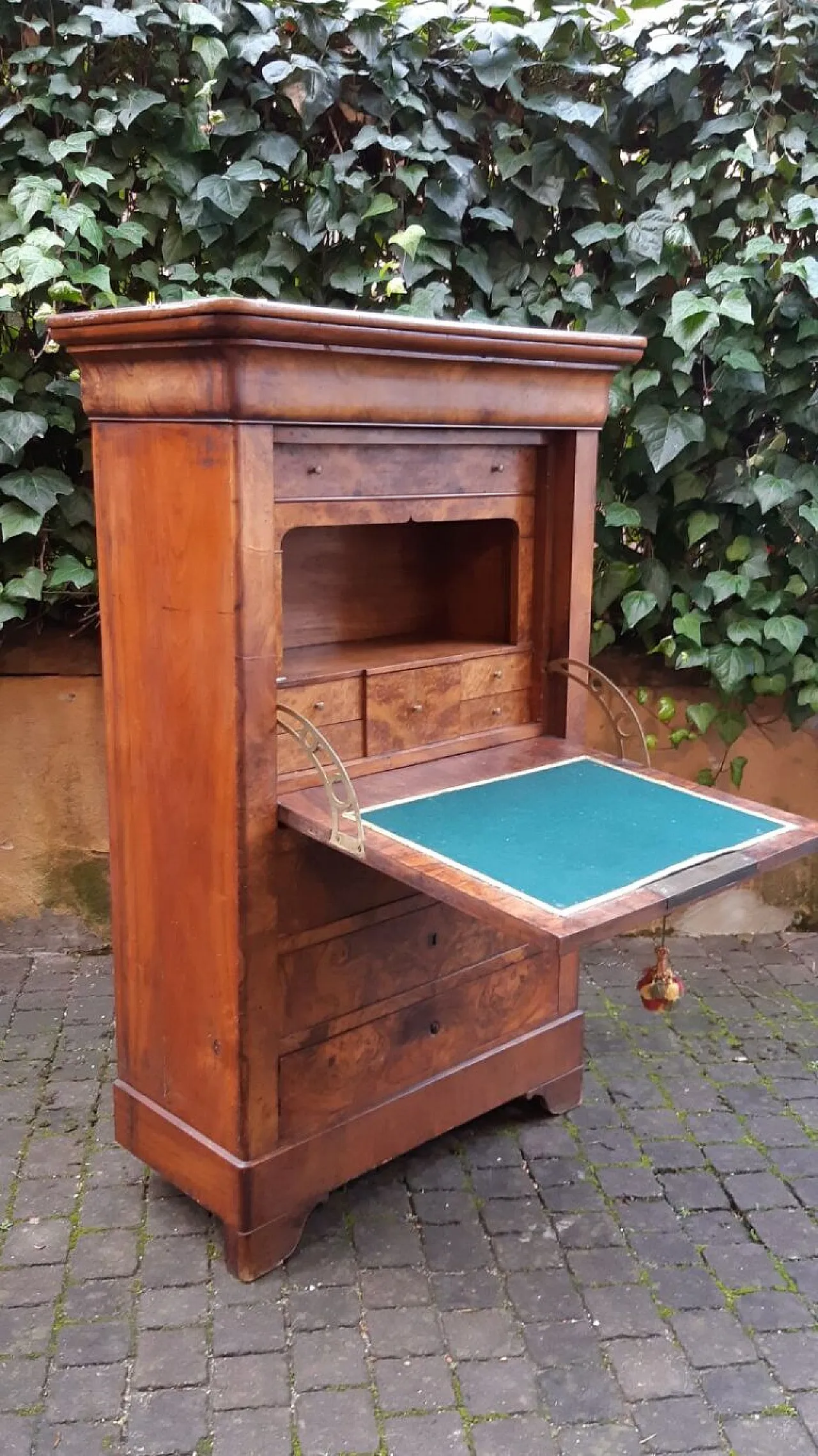 Luigi Filippo cappuccino secretary in walnut and briar, 19th century 3