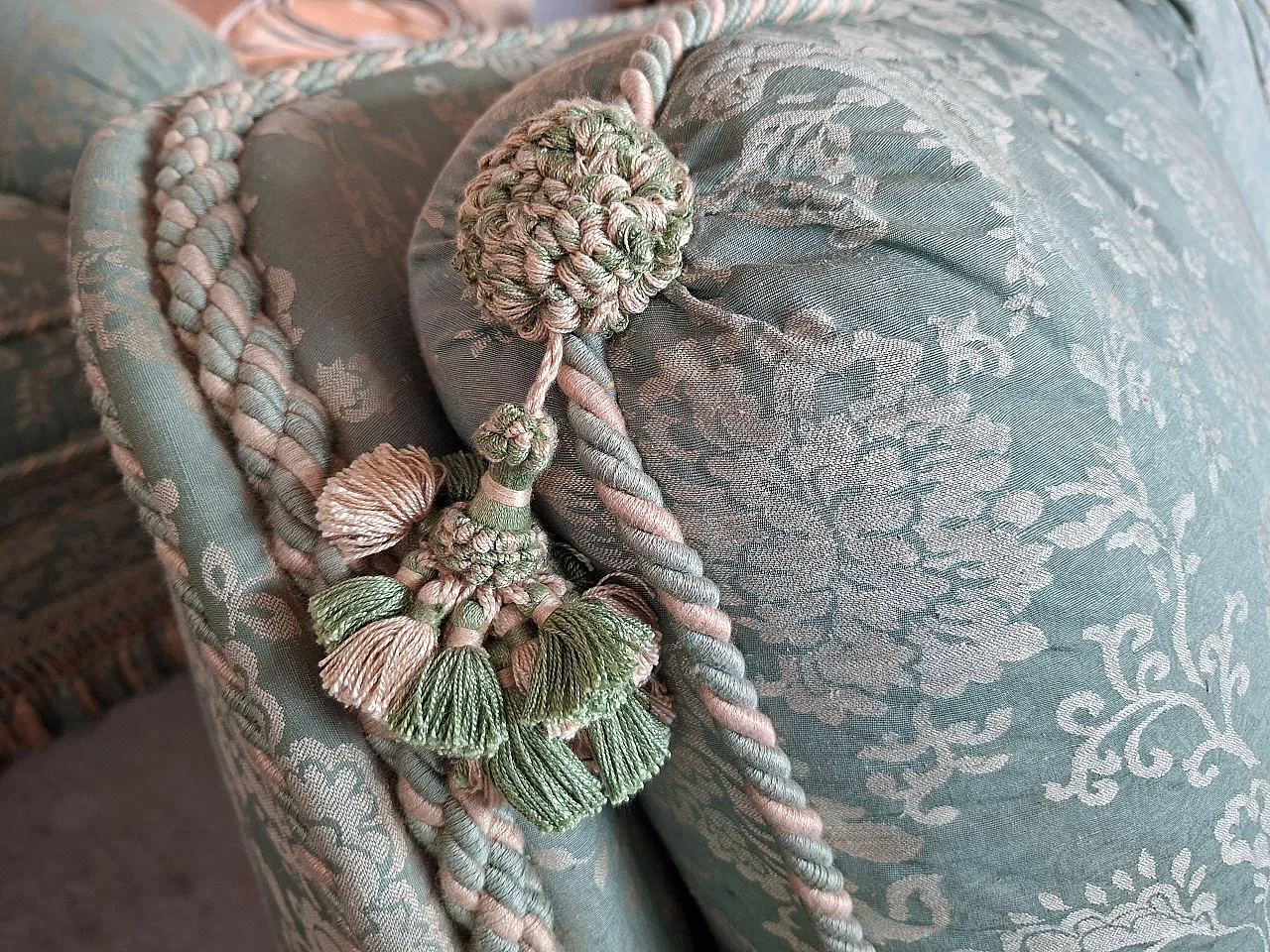 3 Divani in seta di San Leucio, anni '80 4