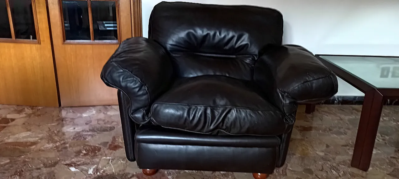 Coppia di divani 2 posti e una poltrona mod. Poppy Poltrona Frau, 1970 10