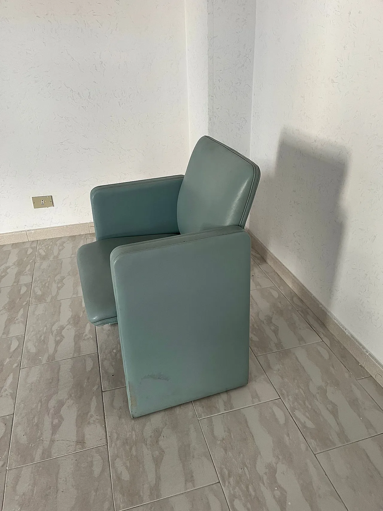 6 Executive Armchairs THF 96 by Poltrona Frau light blue leather, 90s 4