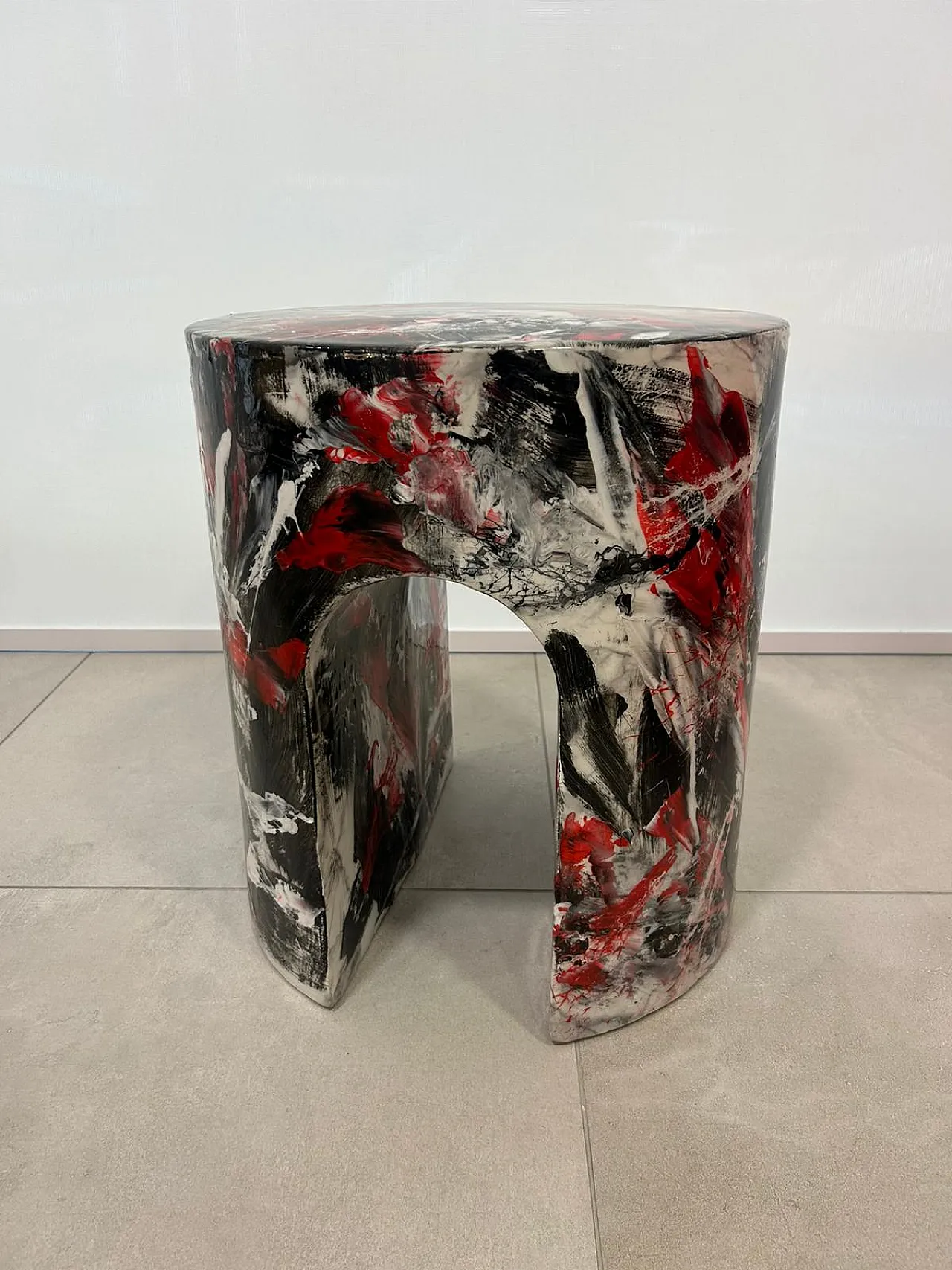 Tavolino dell'artista Silvio Formichetti, anni 2000 3