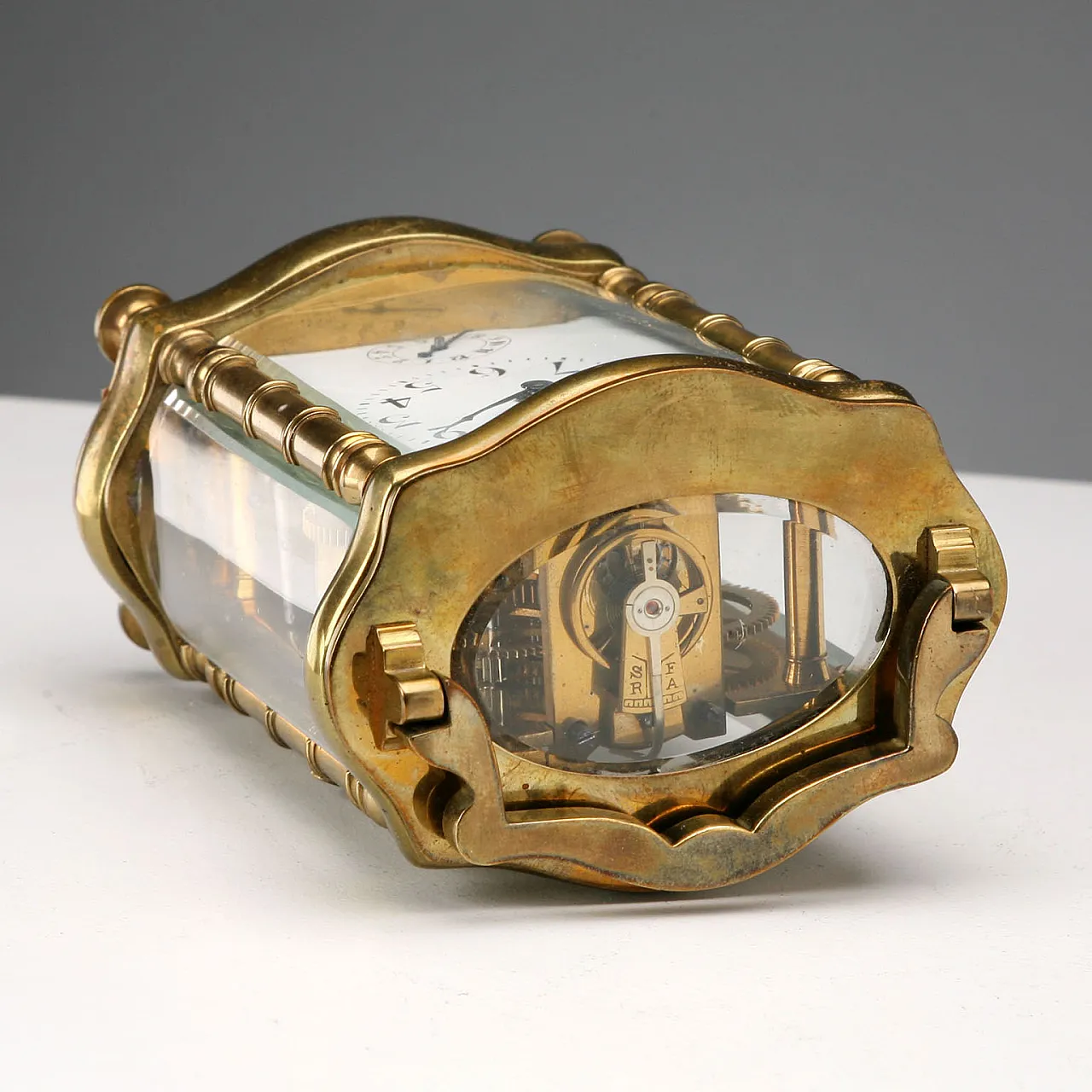 Gilded bronze travel watch with ground glass, 19th century 7