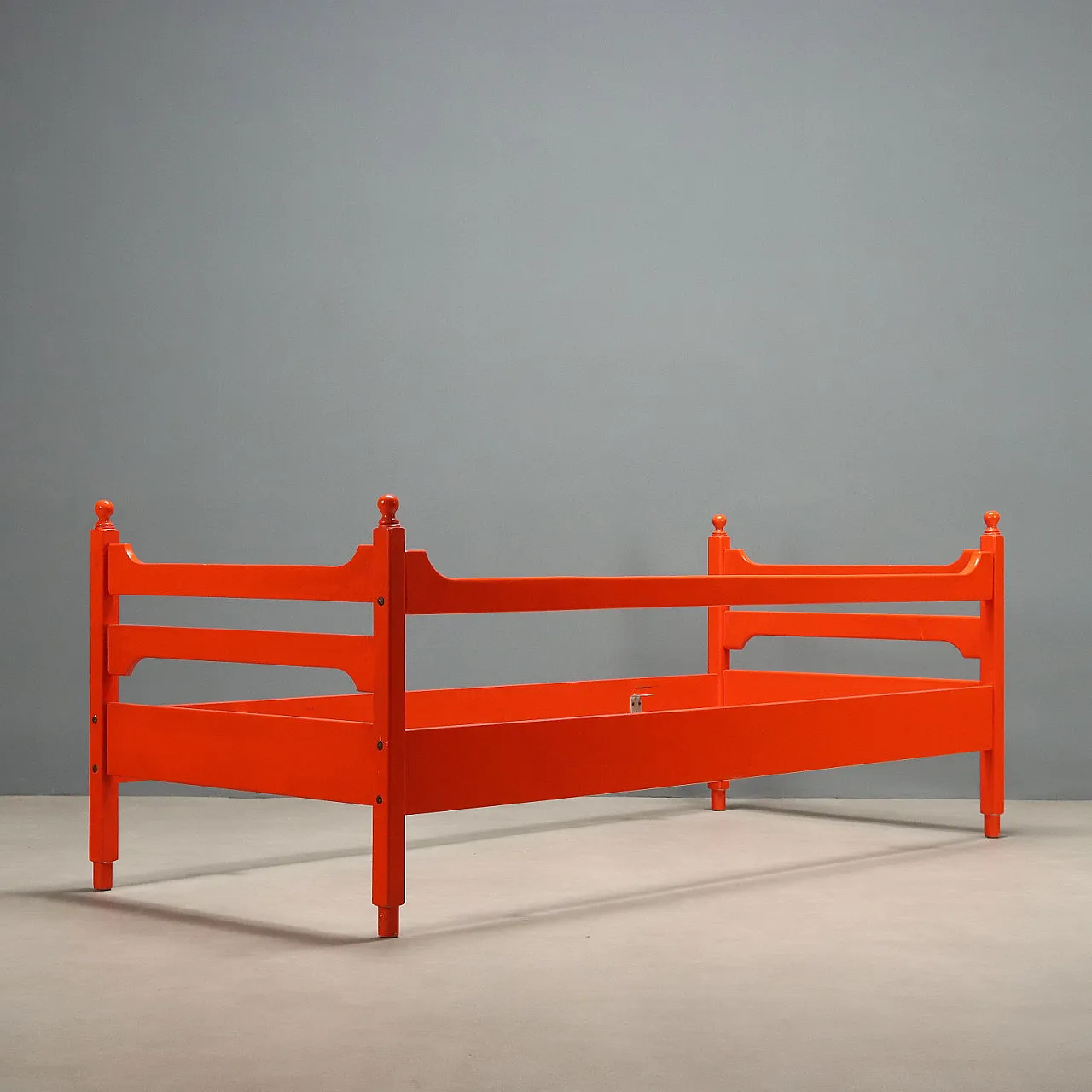 Orange lacquered single wooden bed, 20th century 7