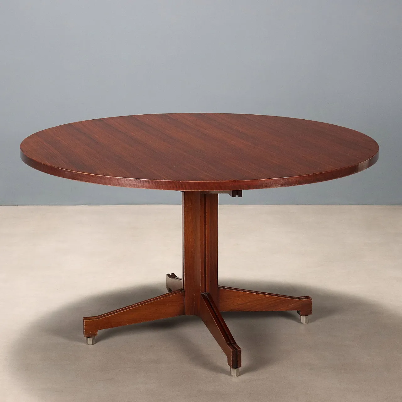 Tavolo impiallacciato in legno esotico con piedini in metallo, '900 1