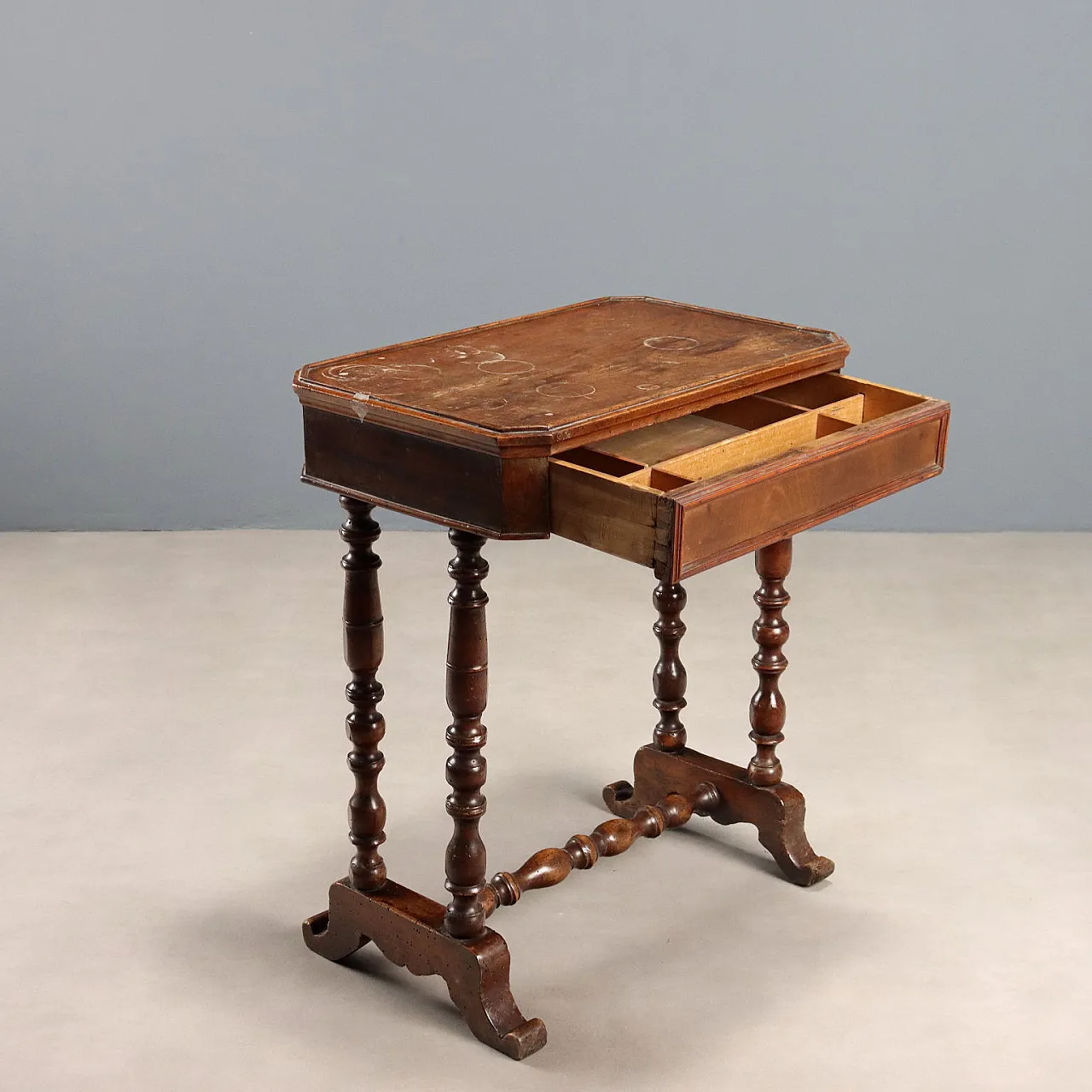 Tavolo da cucito in noce, metà '800 3